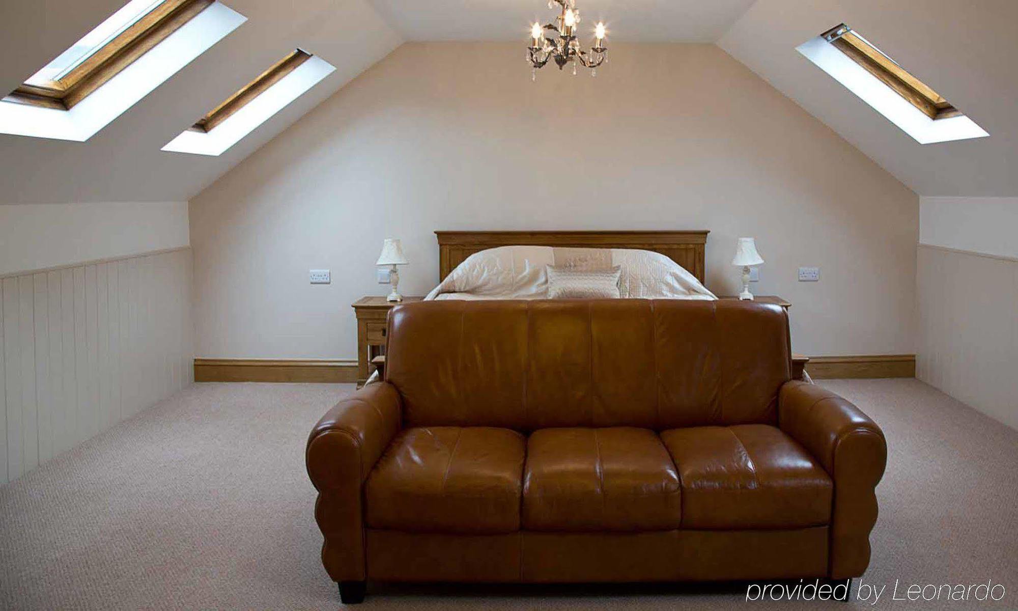 Hotel Ox Pasture Hall 4*